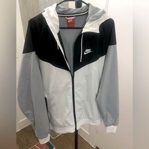 Nike Men’s Large Windrunner Jacket